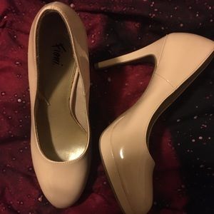 Fioni pale pink vinyl shiny high heels 7.5